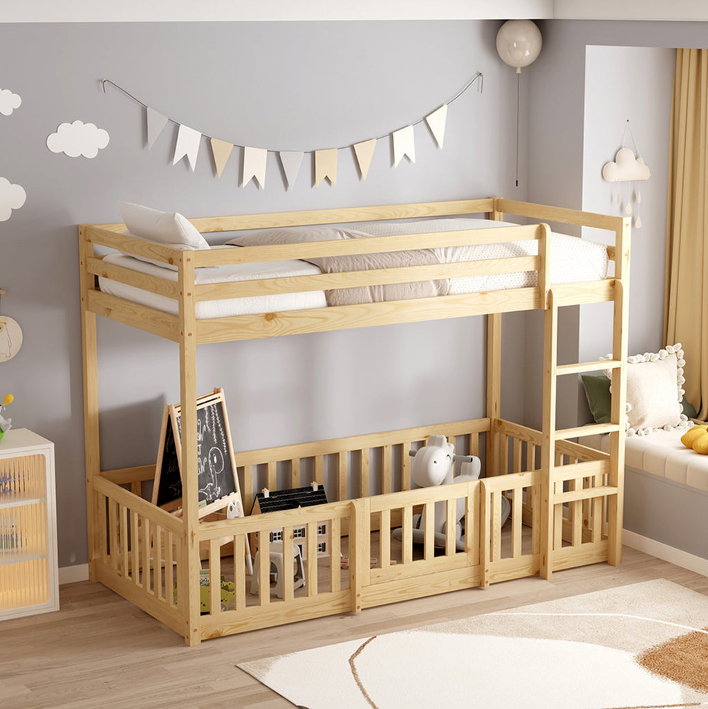 Двуетажно легло Playkid с детска площадка бор естествен от масивна борова дървесина, 90x190 см